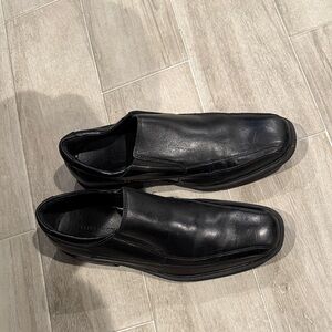 Kenneth Cole Black Leather Slip-On Loafers